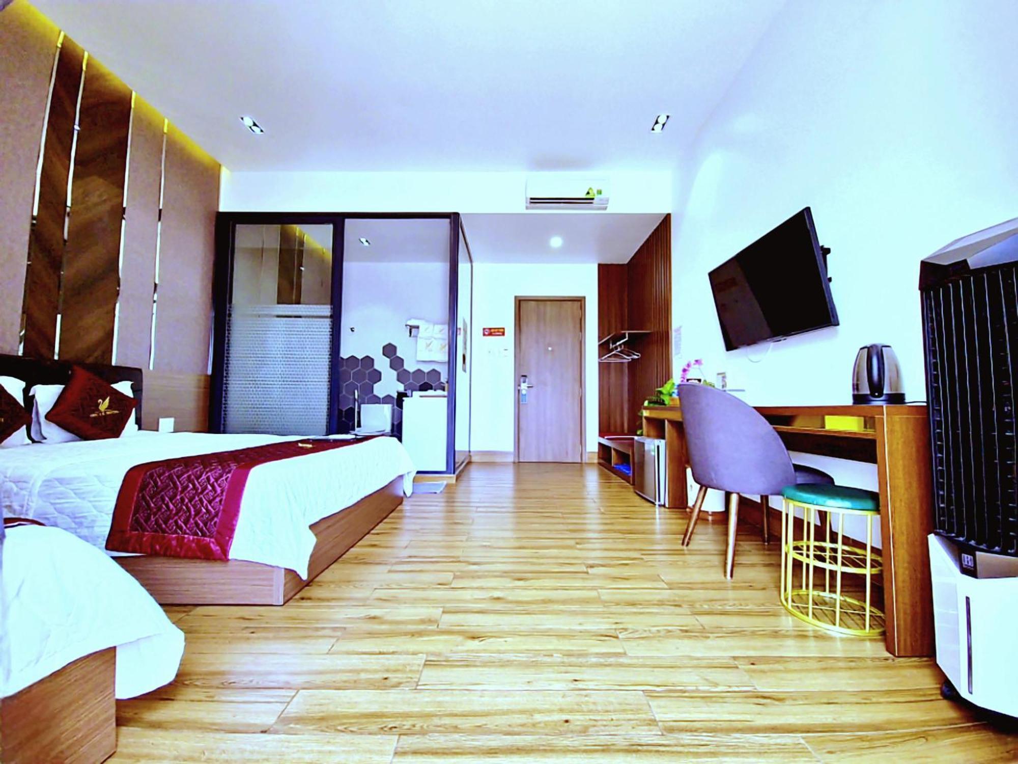 Thu Le Hotel Cao Lãnh Esterno foto
