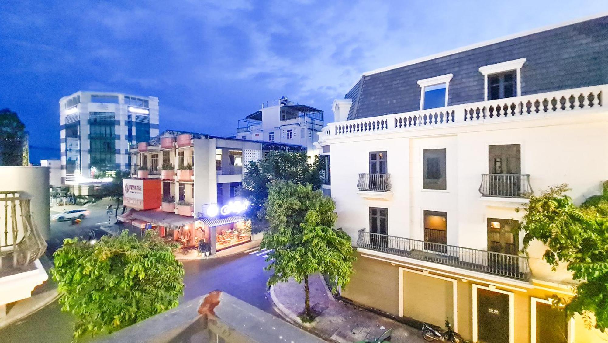 Thu Le Hotel Cao Lãnh Esterno foto