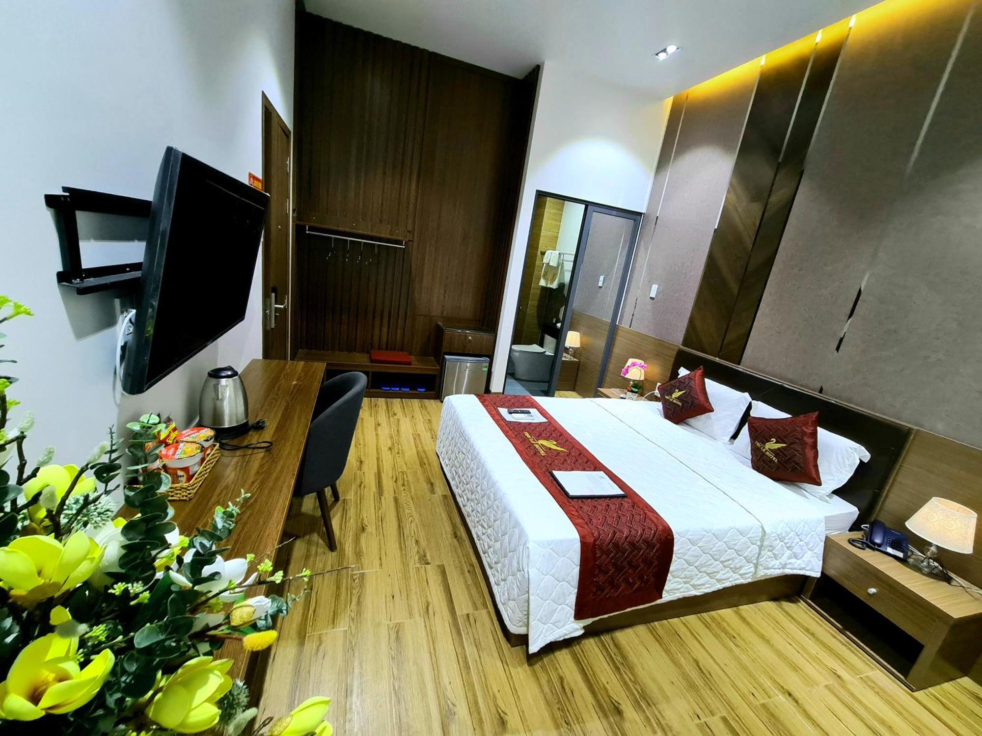 Thu Le Hotel Cao Lãnh Esterno foto