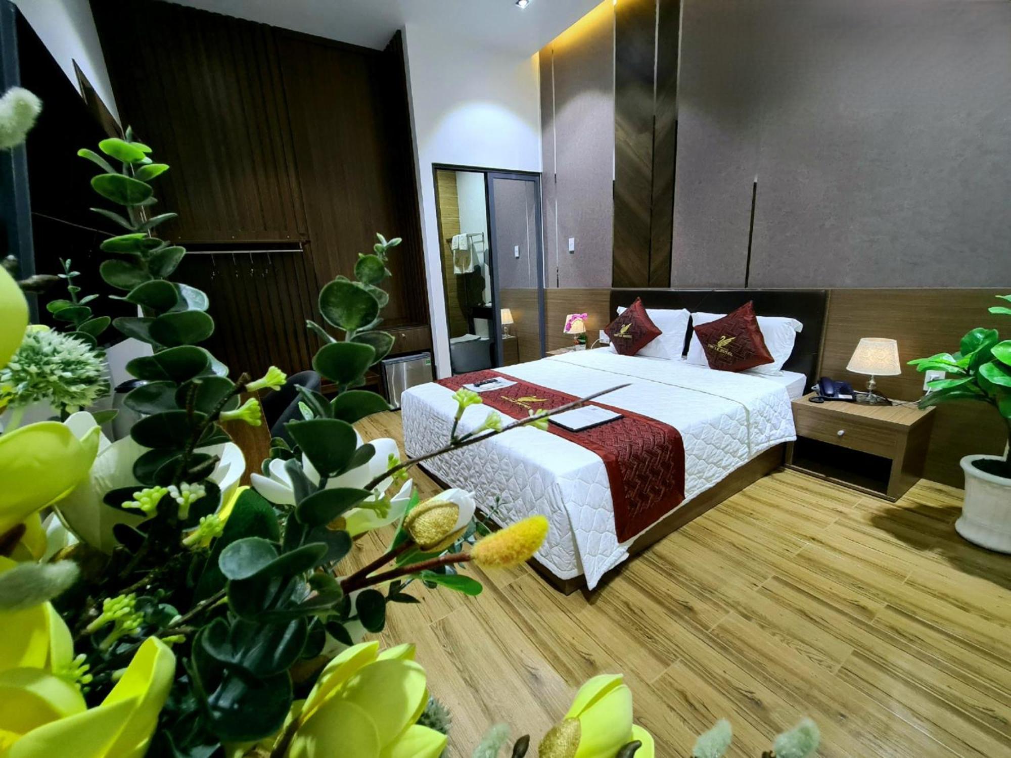 Thu Le Hotel Cao Lãnh Esterno foto